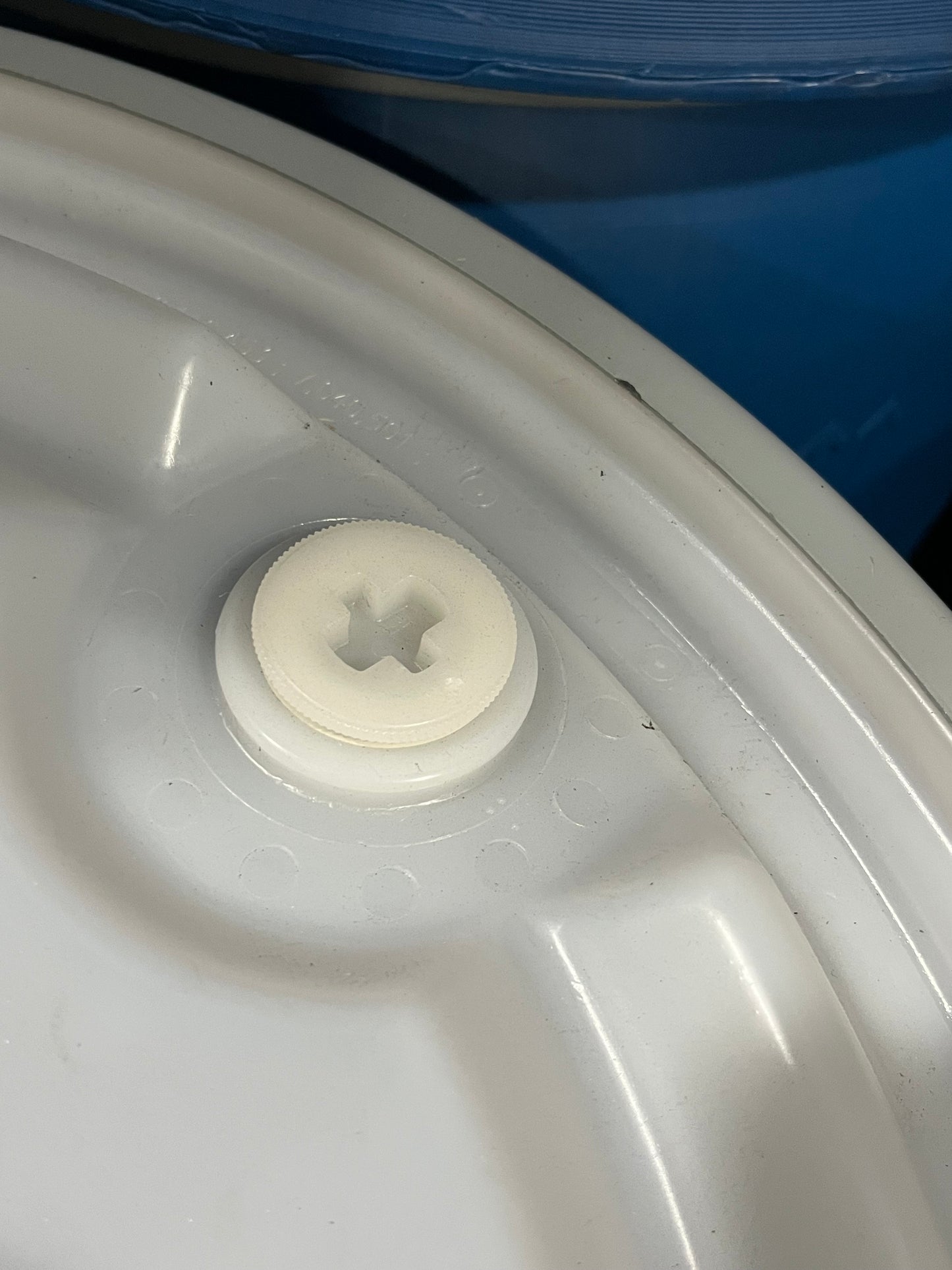 (New) Plastic 55 Gallon Open Top, Lever Lock, 2 Bung Cover